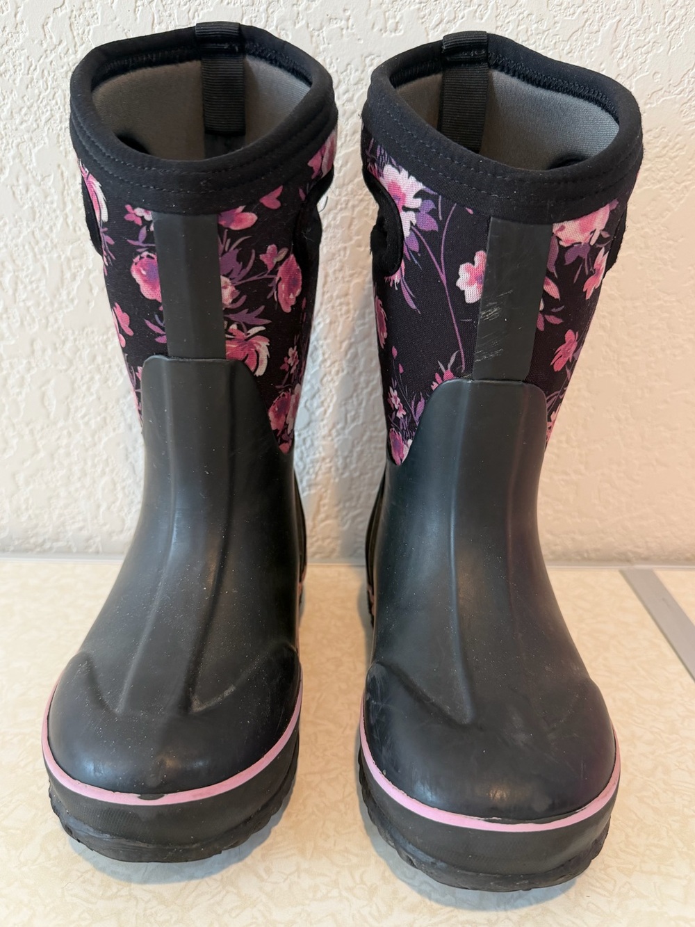 Pretty floral Classic Painter Bogs Boots size 12 - Picture 3 of 6